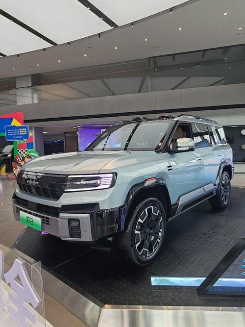 惠州144比亚迪方程豹硬派越野的爆款，英菲尼迪35周年与你共成长